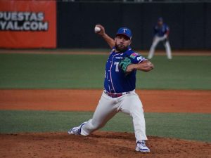 Tiburones-lo-hizo-todo-ante-Caribes-en-el-segundo-acto.jpg