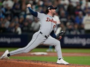 Tigres-de-Detroit-suman-al-derecho-Kyle-Finnegan.jpg