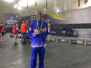Venezolano-hizo-la-mejor-jugada-del-Mundial-Juvenil-de-beisbol5.png