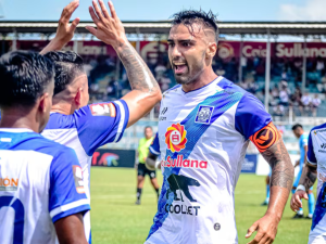 Adrian-Fernandez-es-el-nuevo-delantero-del-Caracas-FC.png