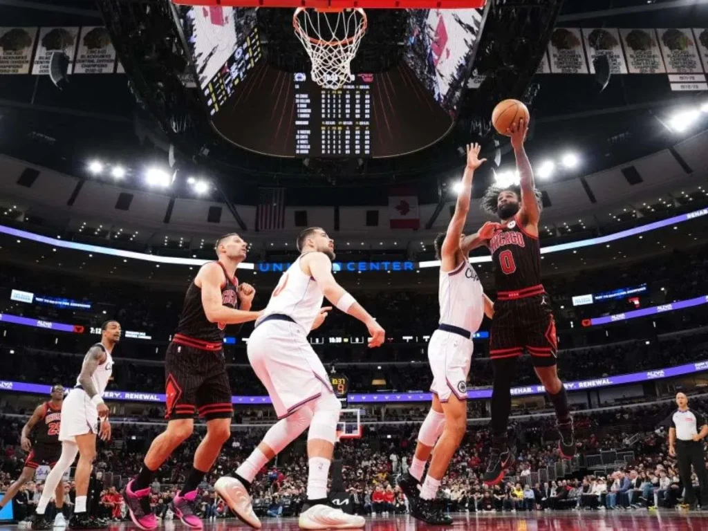 Bulls-igualan-record-de-franquicia-con-25-triples.jpg