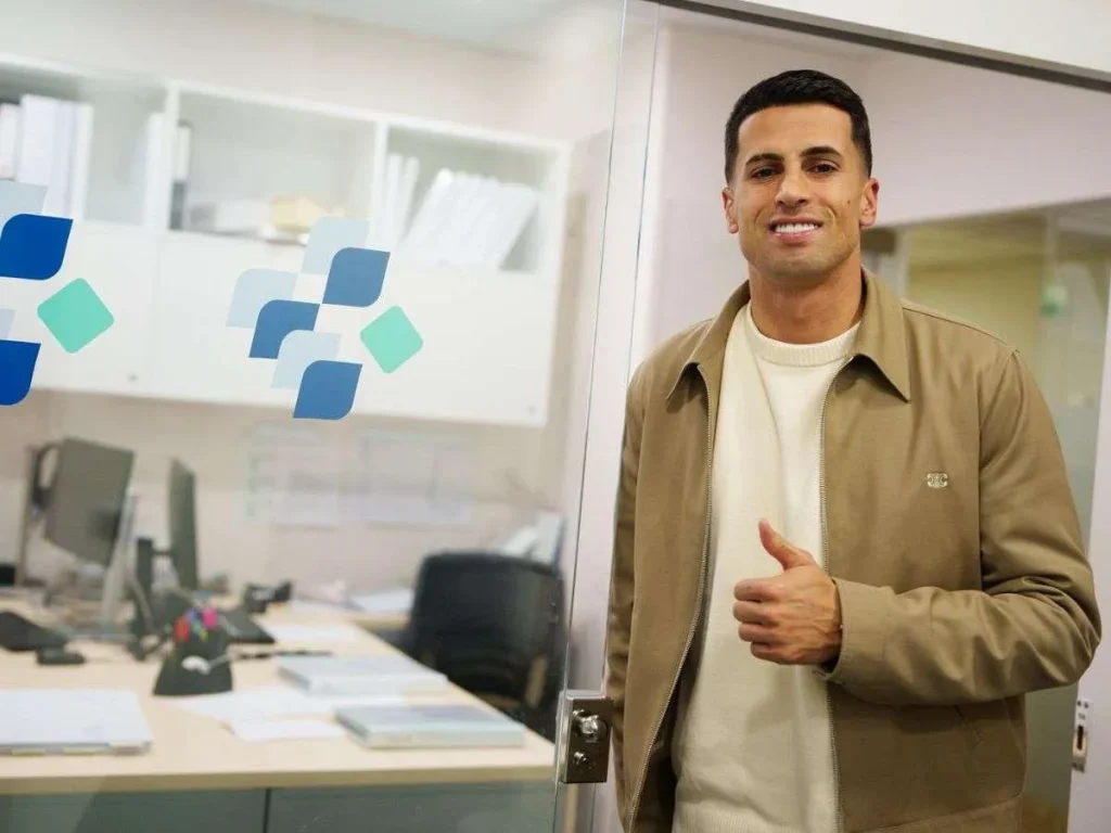 Cancelo-ya-esta-en-Barcelona-para-su-revision-medica.jpg