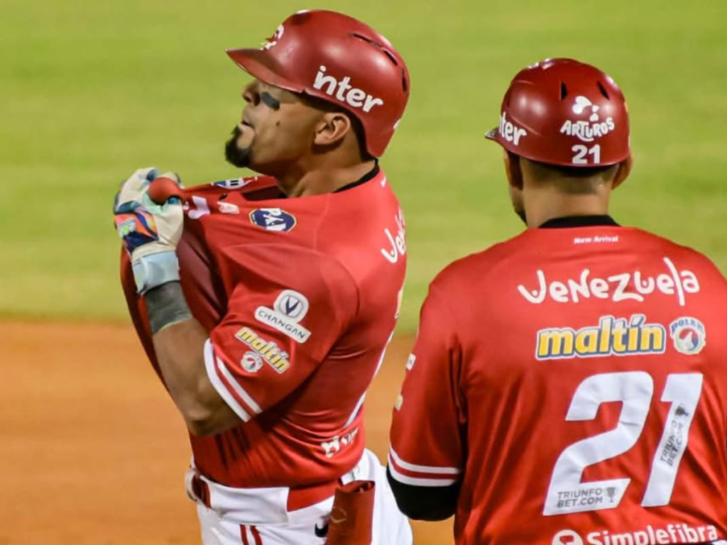 Cardenales-derrota-y-elimina-a-las-Aguilas-del-Zulia.png