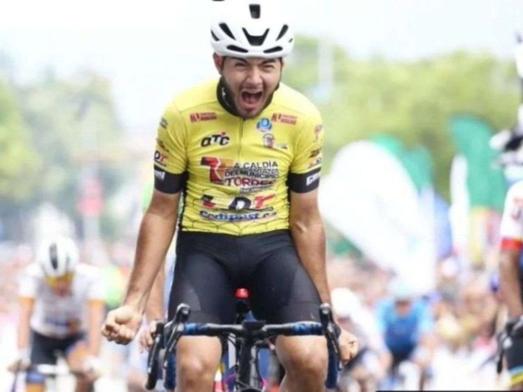 Colmenares-triunfo-en-la-tercera-etapa-de-la-Vuelta-al.jpg