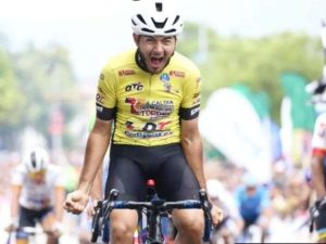 Colmenares-triunfo-en-la-tercera-etapa-de-la-Vuelta-al.jpg