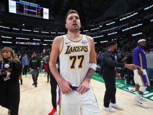 Doncic-comando-a-Lakers-en-su-segunda-visita-a-Dallas.png