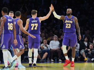 Doncic-y-Lebron-llevan-a-Lakers-al-triunfo.jpg