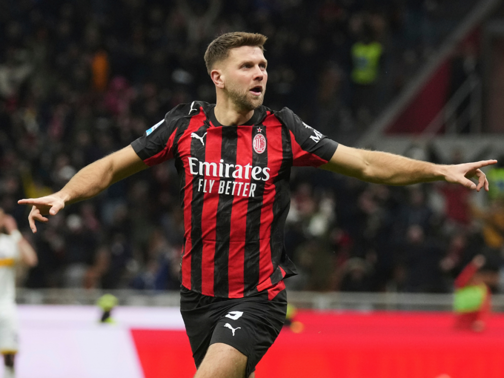 El-Milan-sigue-en-carrera-por-la-Serie-A.png