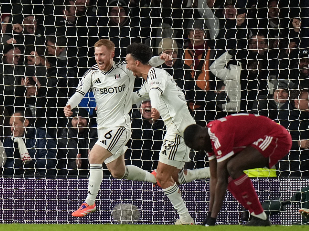 Fulham-y-Liverpool-empataron-en-Craven-Cottage.png