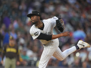 Los-Yankees-pactaron-con-Colorado-para-tener-a-Angel-Chivilli.png