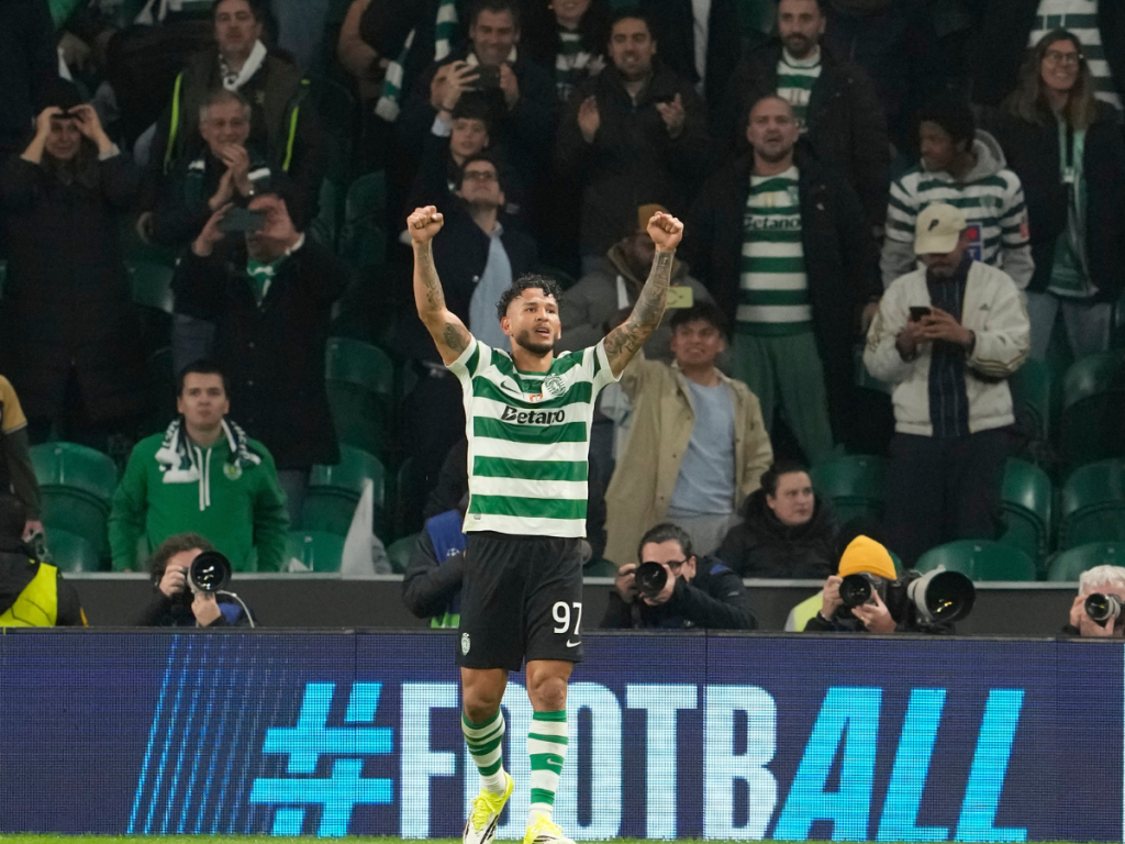 Luis-Suarez-y-el-Sporting-doblegaron-al-PSG.png