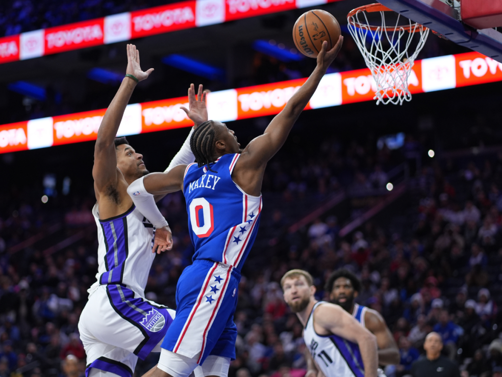 Maxey-y-Embiid-impulsaron-la-victoria-de-los-76ers.png