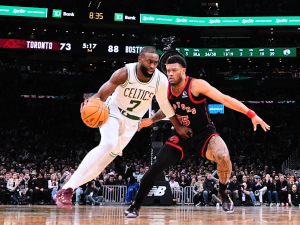 Pritchard-anota-28-puntos-y-Celtics-vencen-125-117-a-Raptors.png