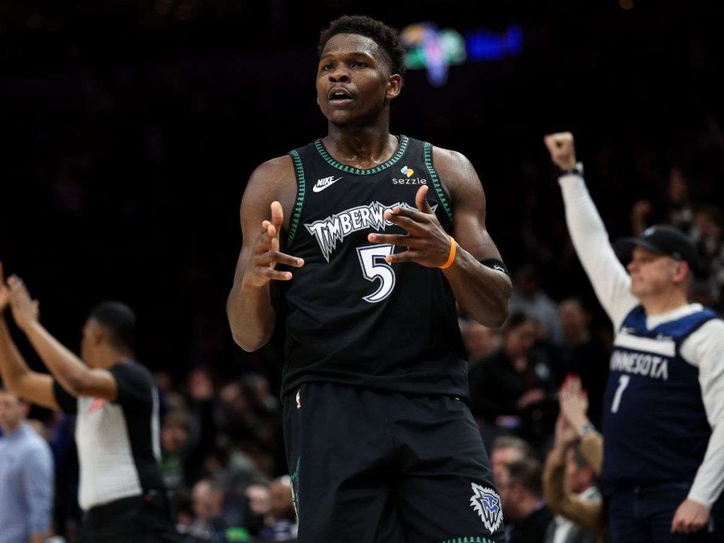 Timberwolves-encestan-22-triples-y-vencen-a-Thunder.jpg