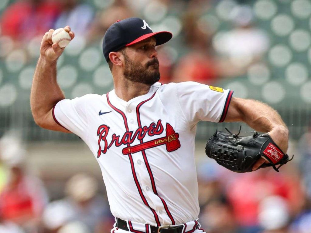 Tyler-Kinley-aseguro-permanencia-con-Bravos-de-Atlanta.jpg