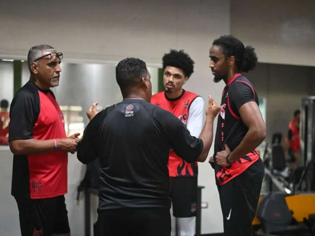 Ar´Mond-Davis-y-Abdul-Mohamed-se-unen-a-Diablos-de.jpg