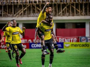 Barcelona-de-Cesar-Farias-triunfo-en-Libertadores.jpg