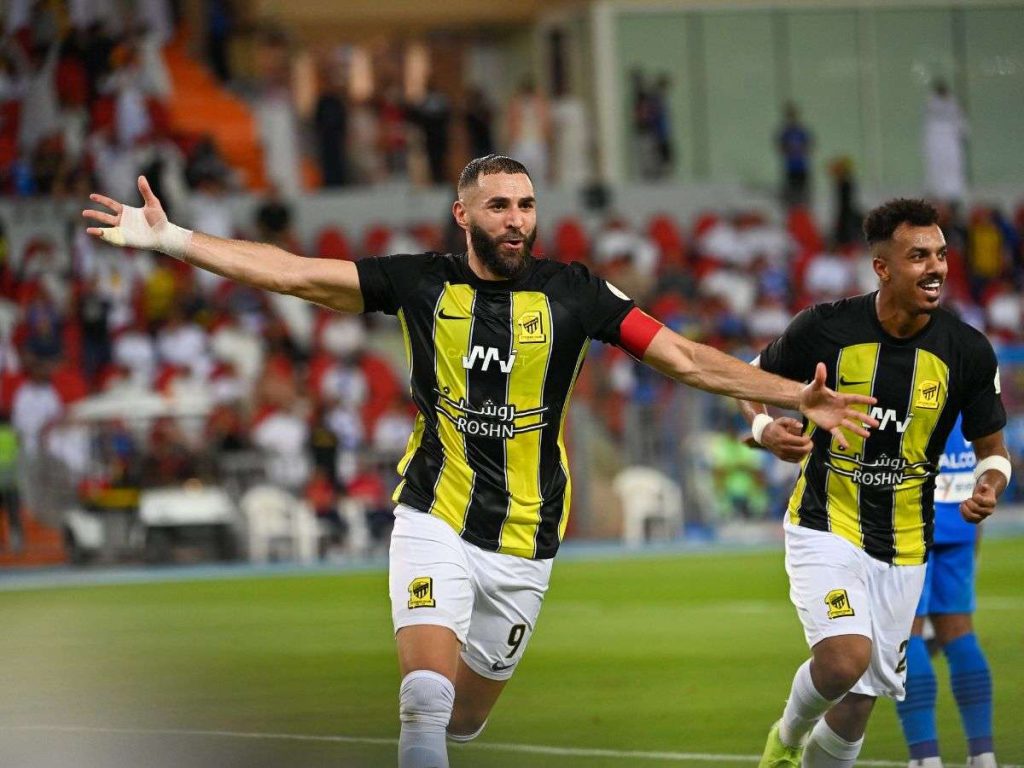 Benzema-vestira-la-camiseta-del-Al-Hilal.jpg