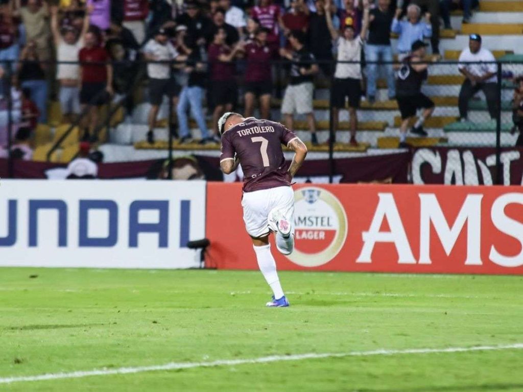 Carabobo-vencio-por-la-minima-a-Huachipato.jpg