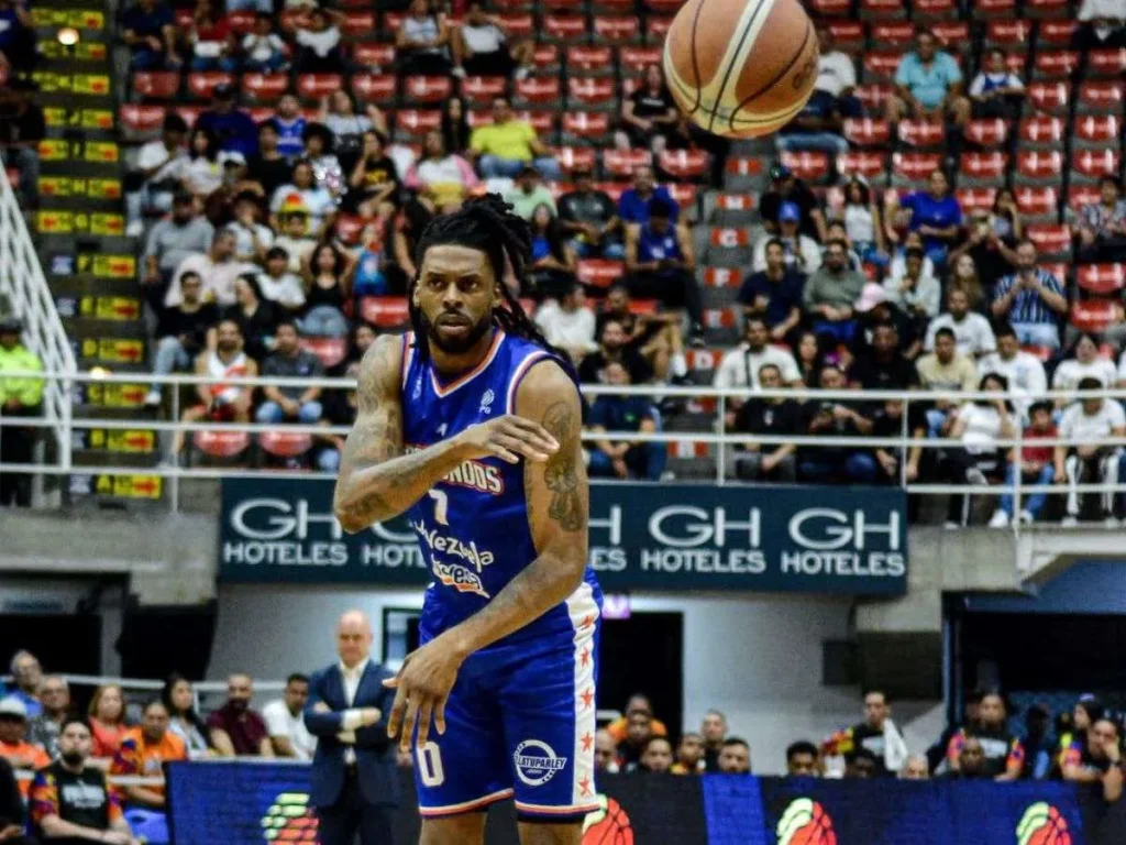 Donta-Smith-seguira-aportando-en-Trotamundos.jpg