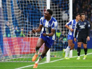 El-Porto-confirmo-la-operacion-de-Samu-Aghehowa.jpg