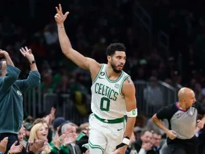 El-regreso-de-Jayson-Tatum-sigue-en-veremos.jpg