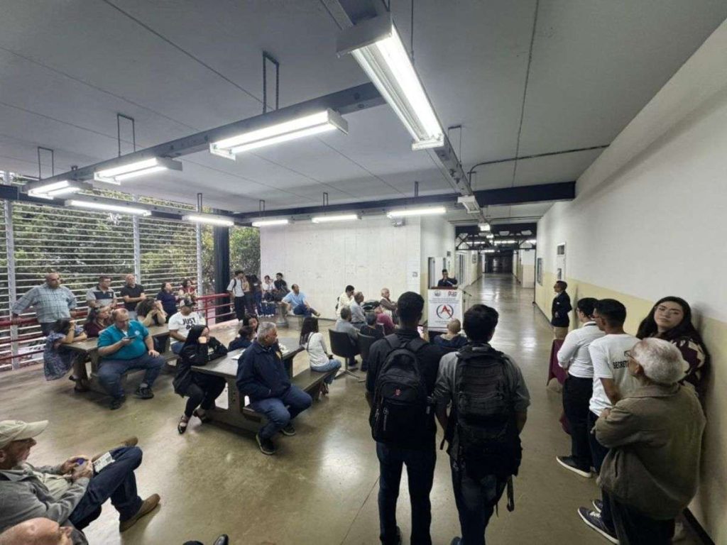 Exito-en-Club-de-Ajedrez-Juan-Rohl-en-la-UCV.jpg