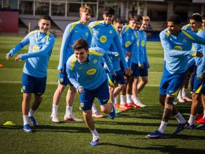 Gavi-participo-en-sesiones-grupales-del-Barcelona.jpg