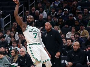 Jaylen-Brown-lidero-la-ofensiva-de-Celtics.jpg