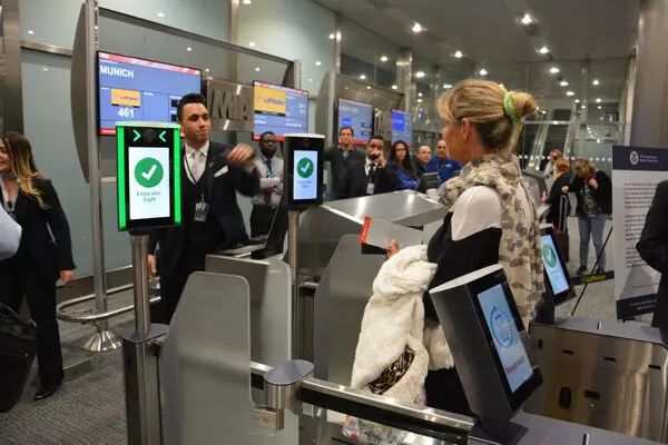 Jose-Leggio-Cassara-biometrico-en-aeropuertos.png