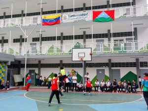 Juegos-Escolares-a-toda-marcha-en-el-Soublette.jpg
