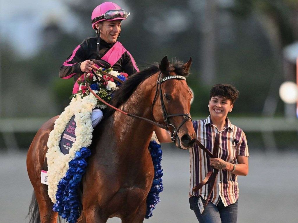 Junior-Alvarado-sufrio-caida-el-sabado-en-Gulfstream-Park.jpg