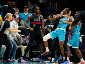 La-NBA-emitio-sanciones-para-los-involucrados-en-pelea-Pistons-Hornets.png