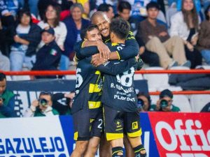 Salomon-Rondon-anoto-en-la-victoria-del-Pachuca.jpg