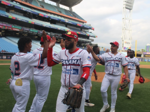 Serie-de-las-Americas-Panama-y-Curazao-se-impusieron-temprano.png