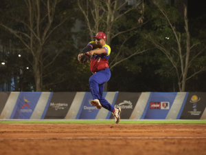 Team-Softbol-inicio-la-Super-Ronda-con-el-pie-derecho.png