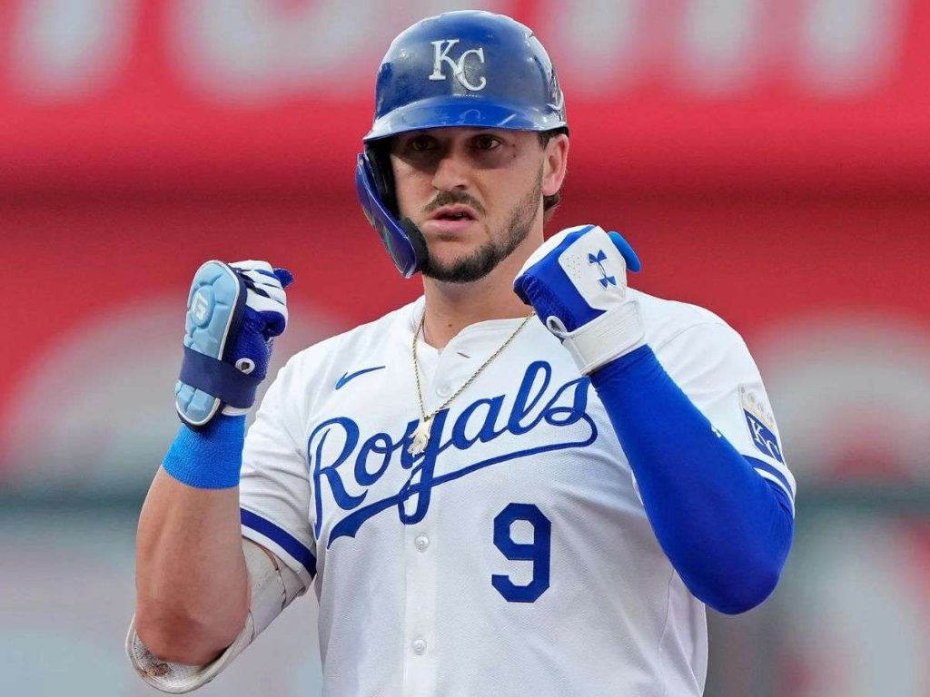 Vinnie-Pasquantino-alcanzo-acuerdo-con-Kansas.jpg