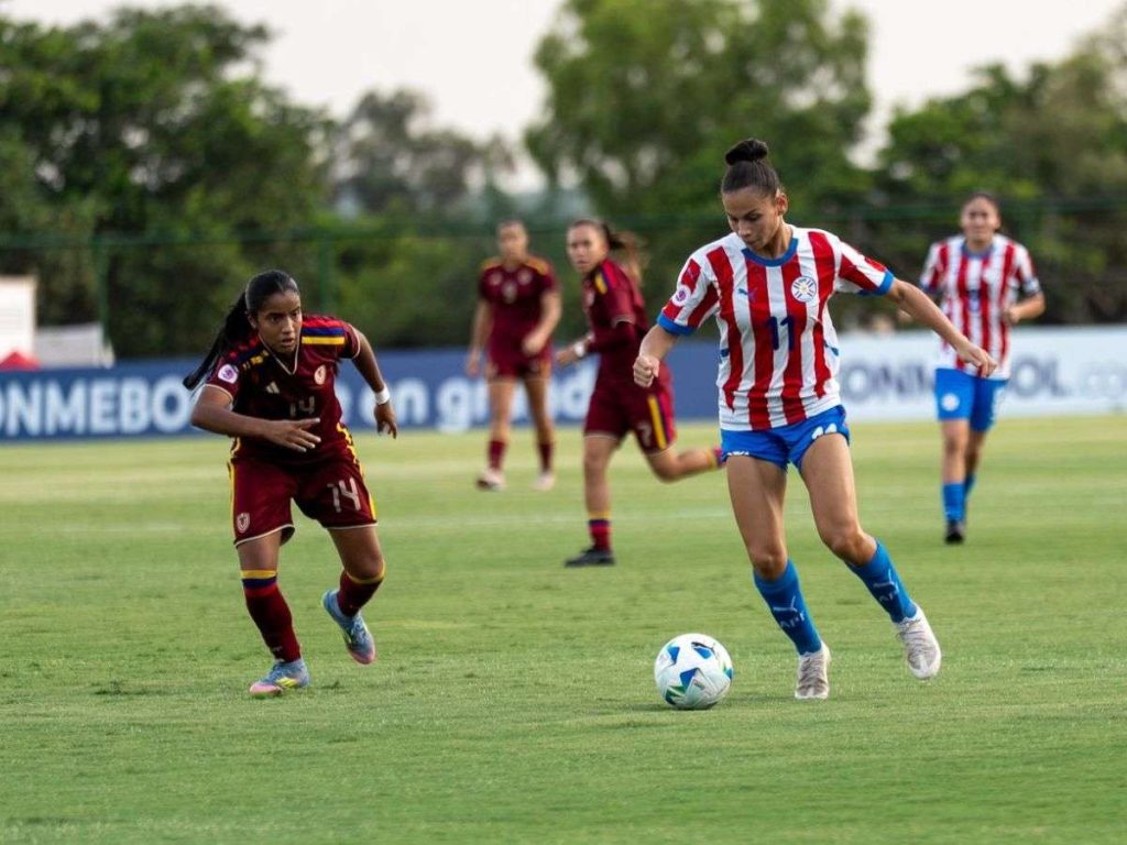 Vinotinto-femenina-sub-20-resbalo-ante-Paraguay.jpg