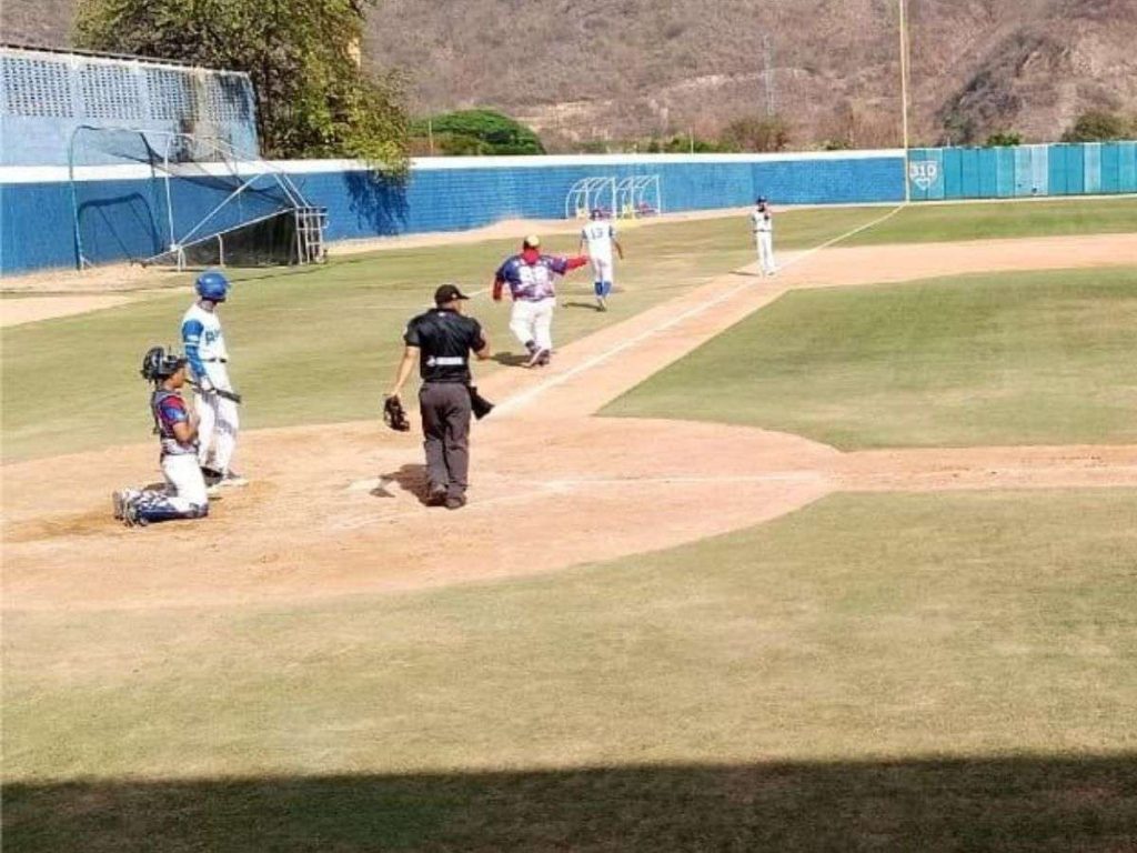 Academia-del-Ejercito-muestra-su-poder-en-beisbol.jpg