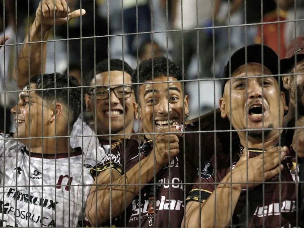Al-Huachipato-de-un-Veneco.jpg