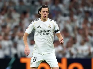 Alvaro-Carreras-se-une-a-la-enfermeria-del-Real-Madrid.jpg