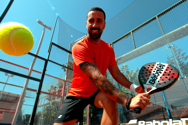 Domina-el-Cristal-con-Alfredo-Roman-Parra-Yarza-en-Padel.png