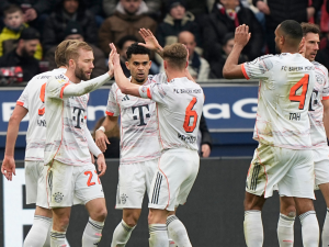 El-Bayern-Munich-le-empato-al-Leverkusen-con-dos-hombres.png