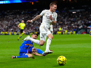 El-Real-Madrid-pierde-a-Mastantuono-Carreras-y-Huijsen.png