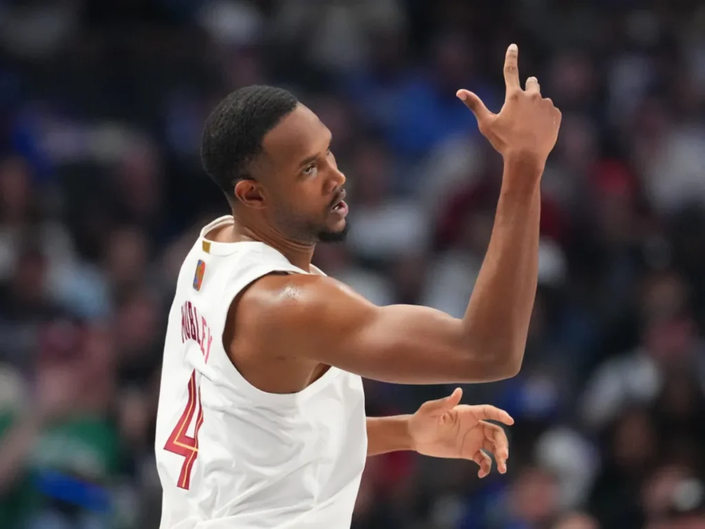 Evan-Mobley-anota-29-puntos-y-Cavaliers-aplastan-a-Mavericks.png