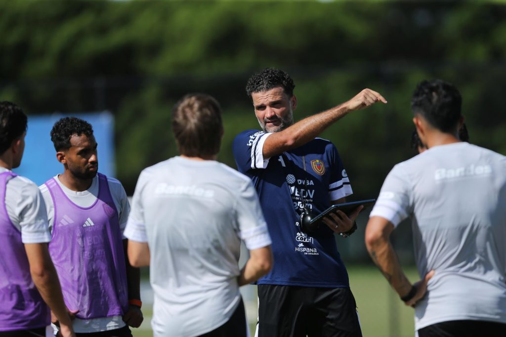 La-Vinotinto-da-inicio-a-la-era-Oswaldo-Vizcarrondo.jpg