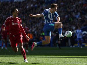 Liverpool-cayo-ante-el-Brighton.png