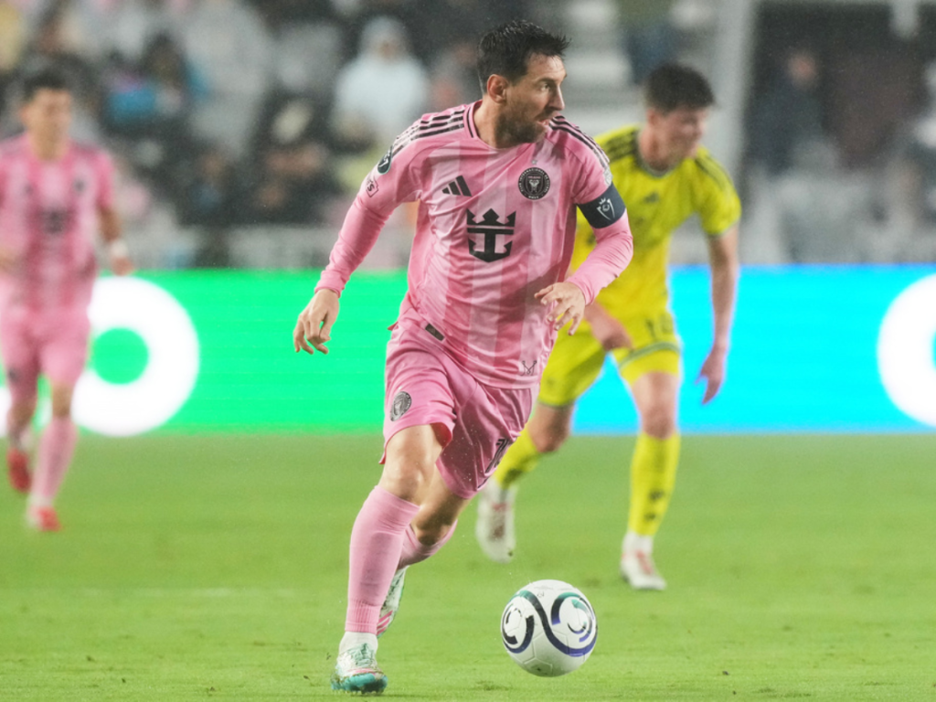 Messi-llega-a-los-900-goles.png