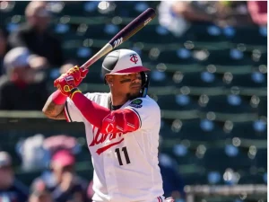 Orlando-Arcia-remolco-en-triunfo-de-Minnesota.png