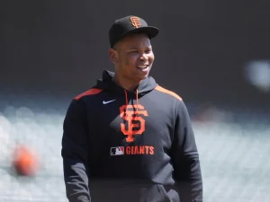 Rafael-Devers-con-numeros-discretos.png